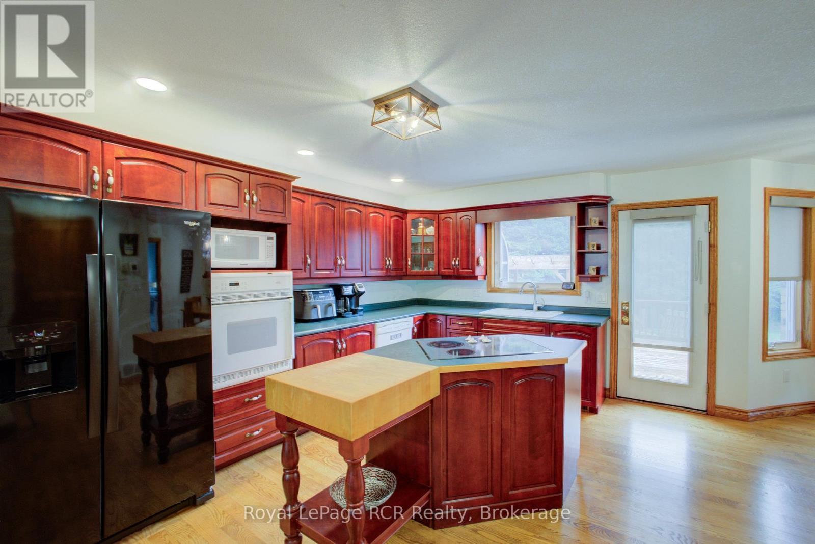 8187 WELLINGTON ROAD 109 ROAD - Image 9