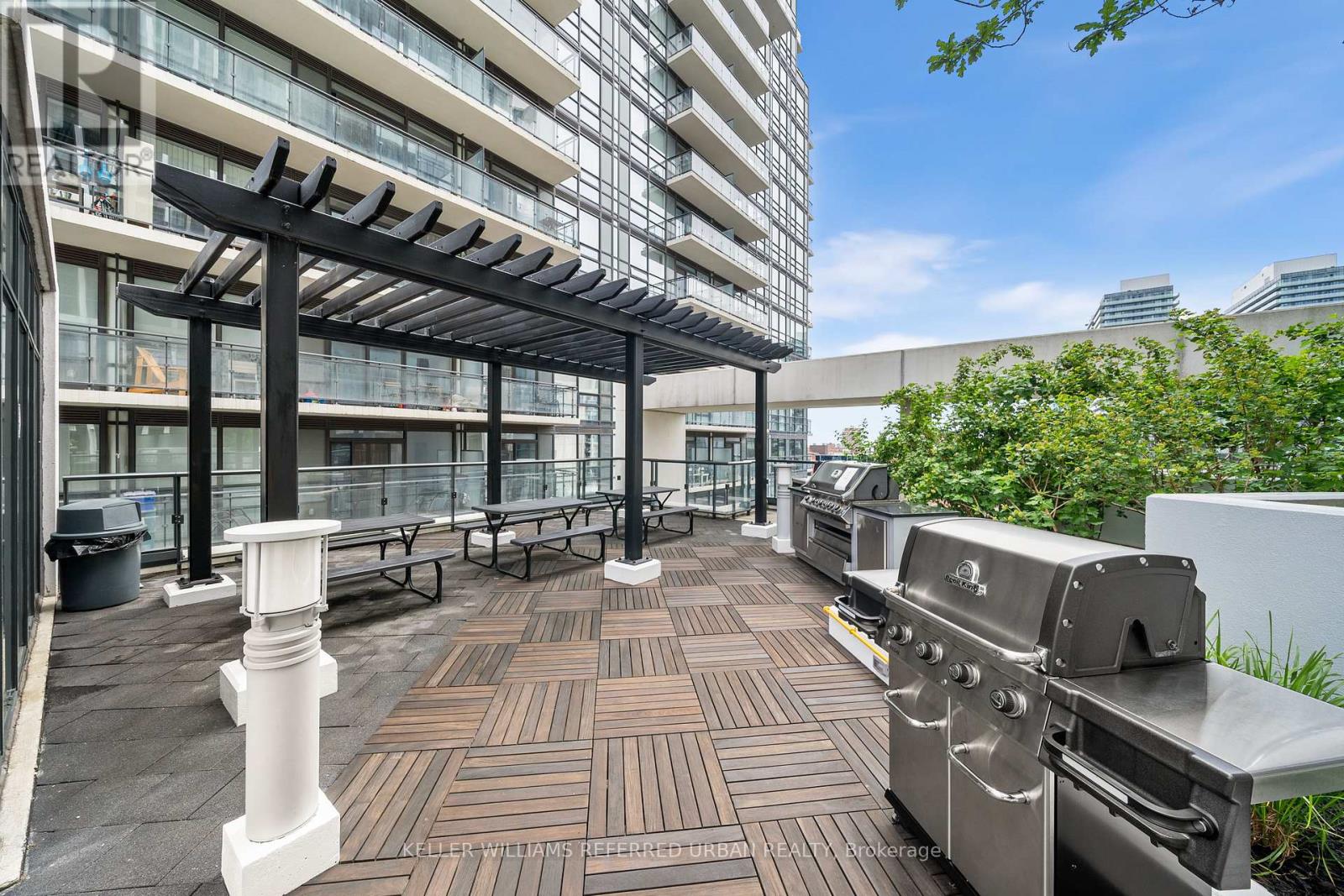 #1022 400 ADELAIDE STREET E - 20