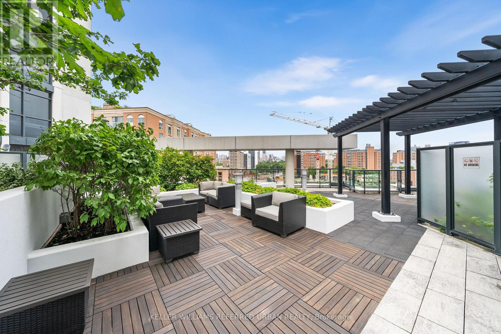 #1022 400 ADELAIDE STREET E - 21