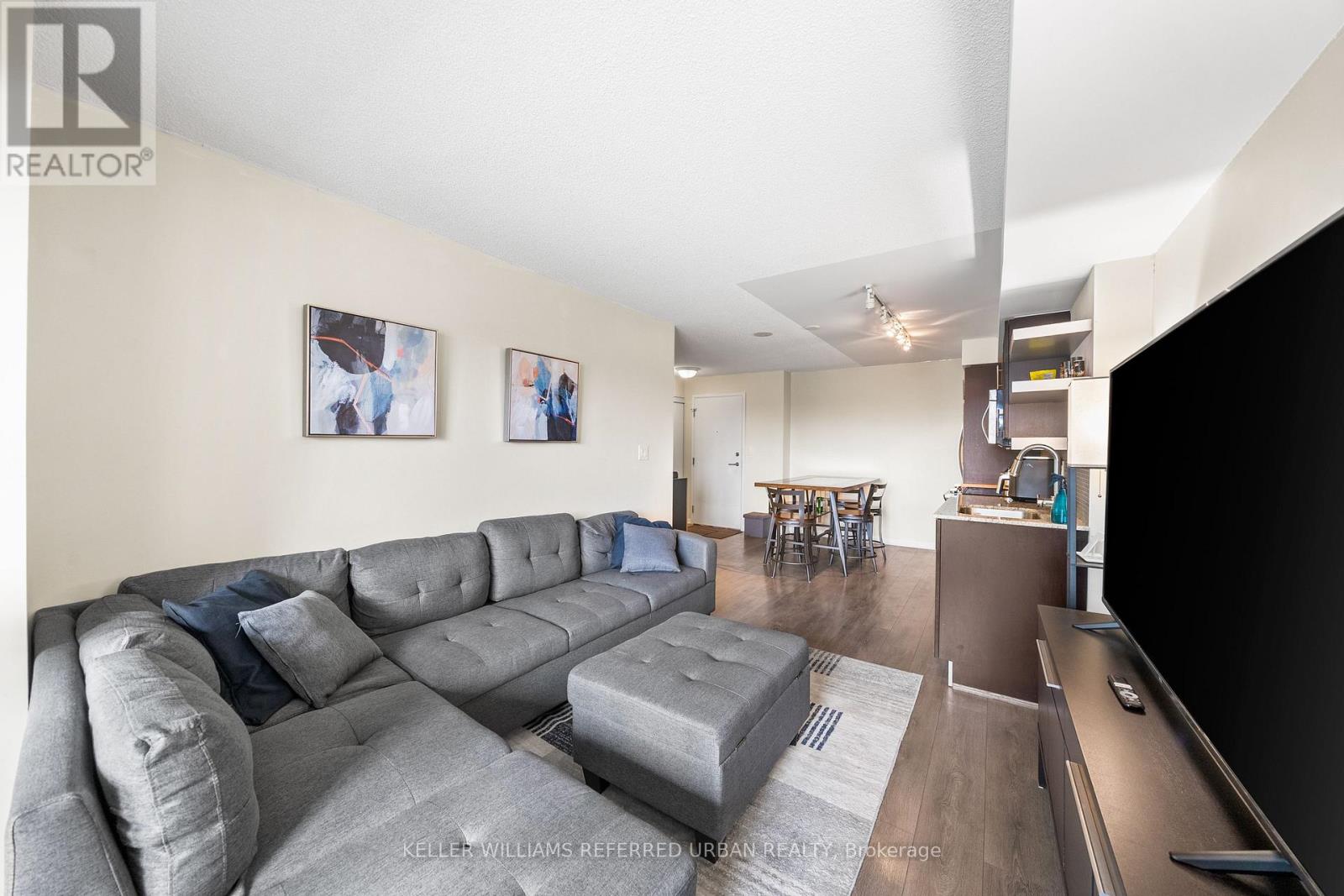 #1022 400 ADELAIDE STREET E - 8