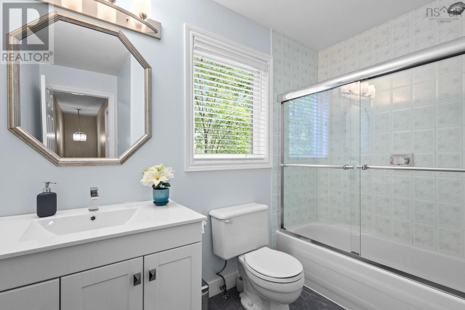 49 Westwood Boulevard - 30