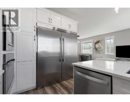 4pc Bathroom - 2 Miners Road W, Lethbridge, AB T1J5S6 Photo 10