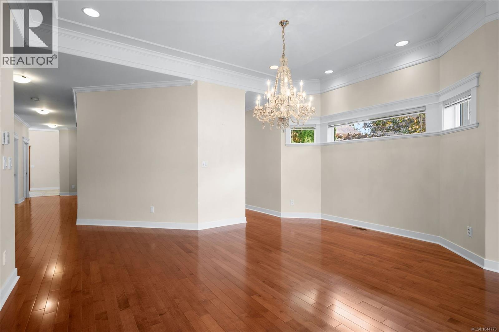 553 Heatherdale Lane - Image 13