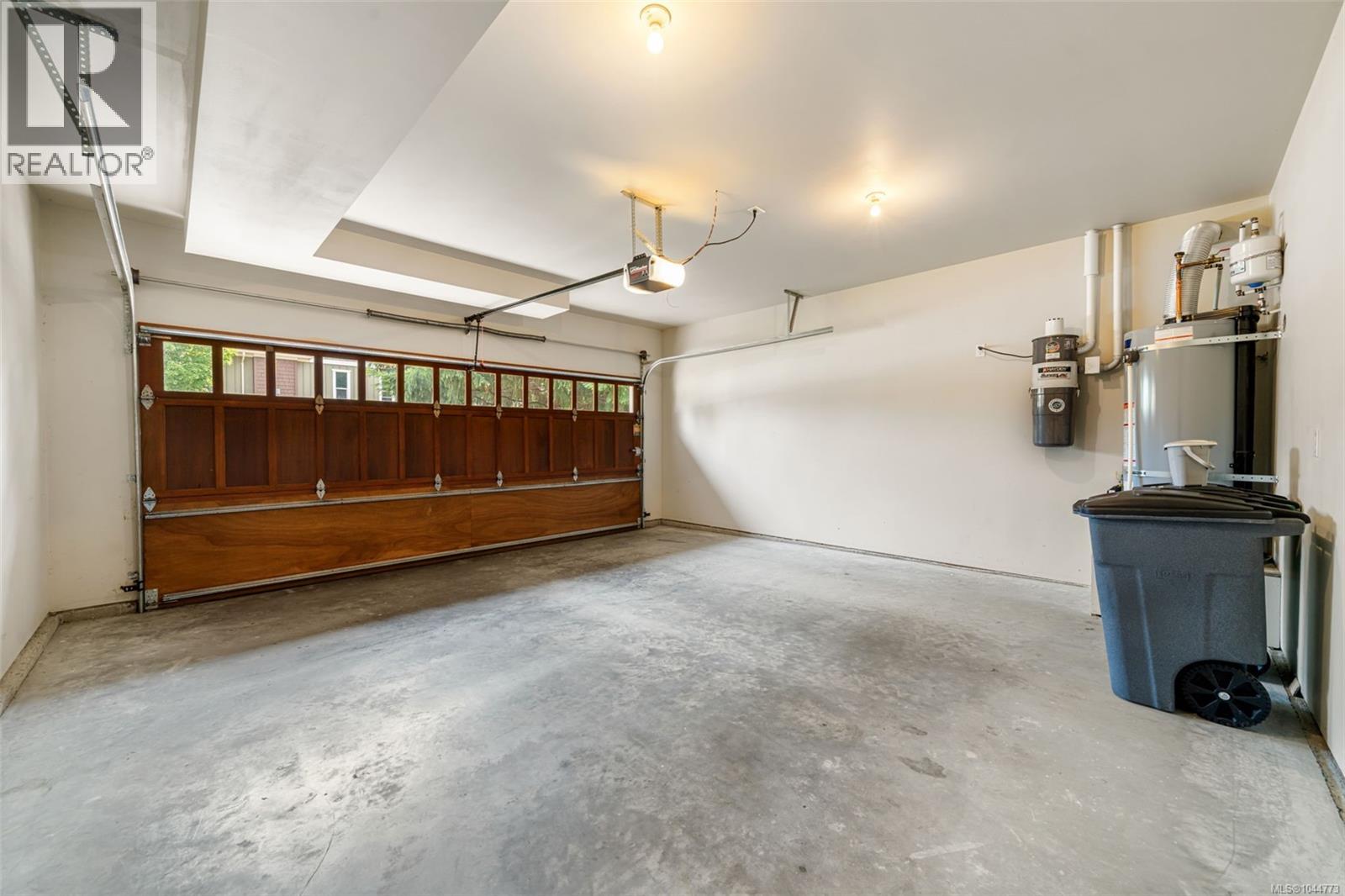 553 Heatherdale Lane - Image 31