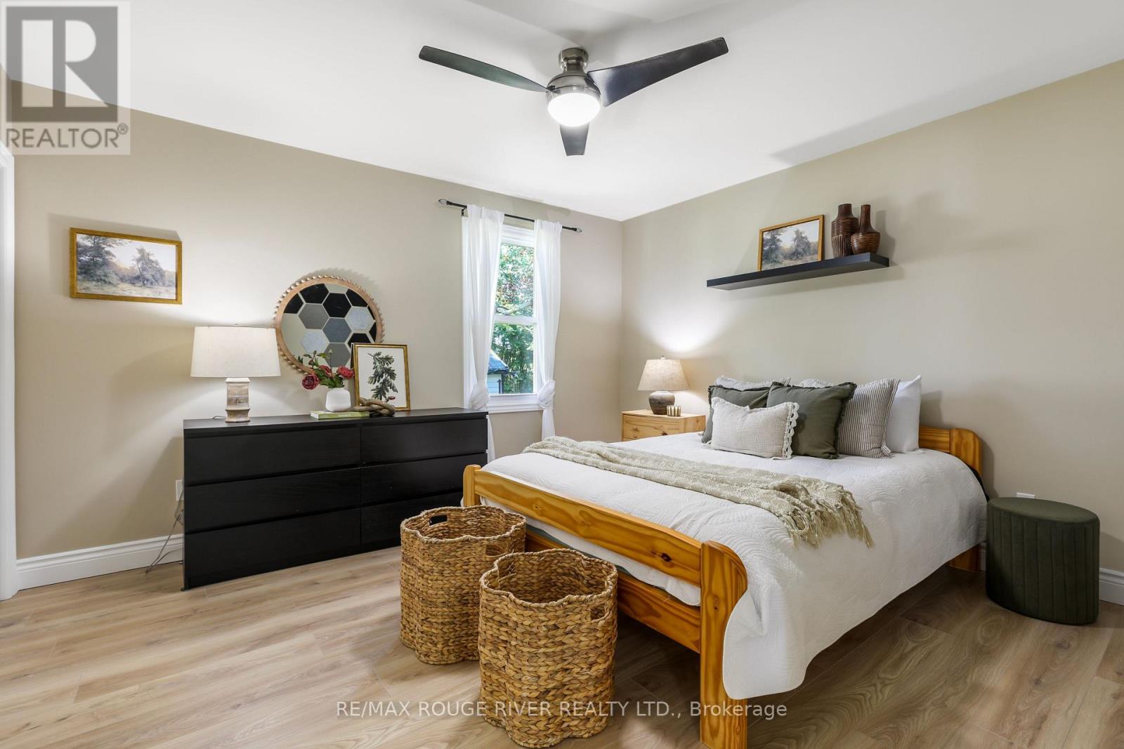 109 ELGIN STREET - 17