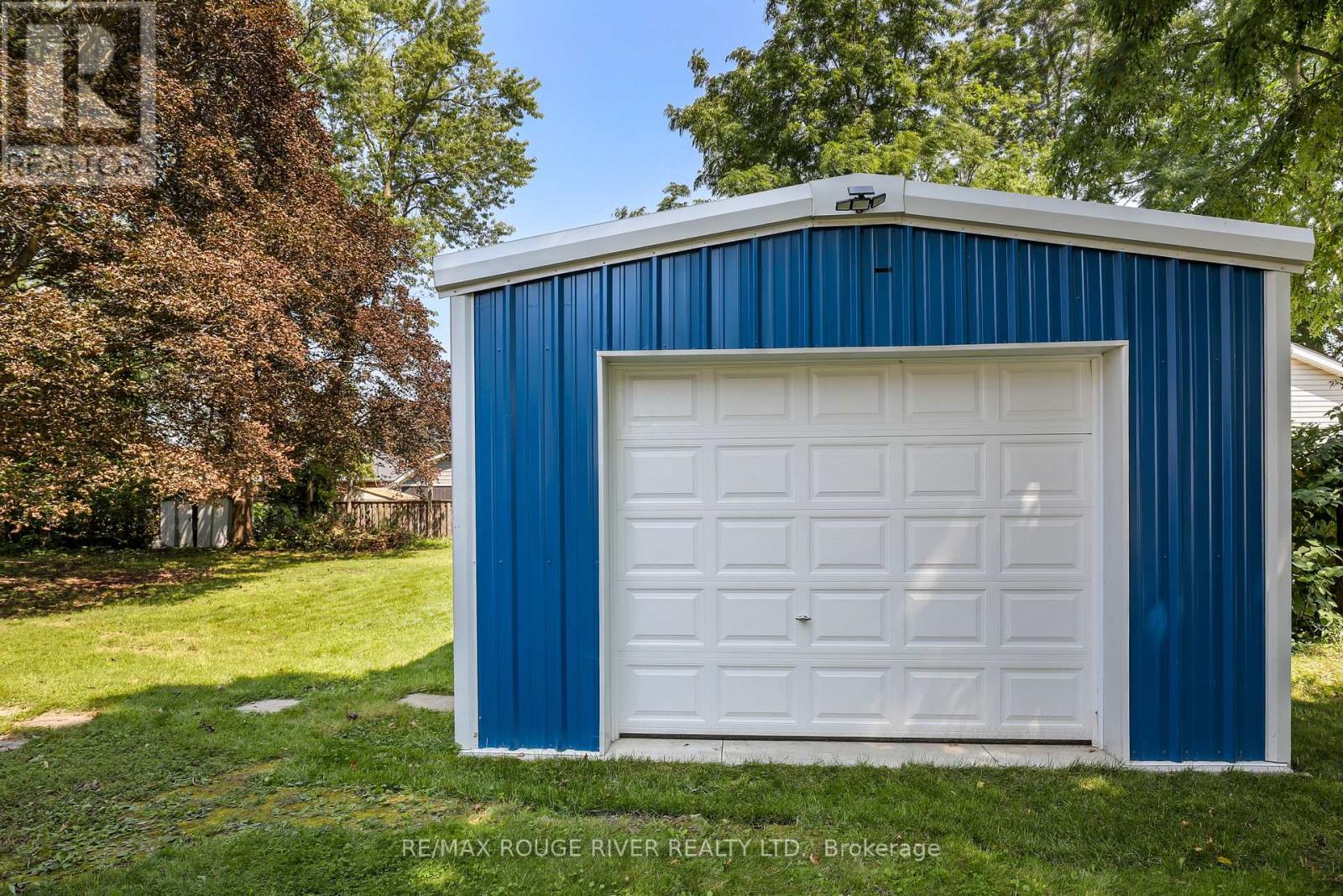 109 ELGIN STREET - Image 36