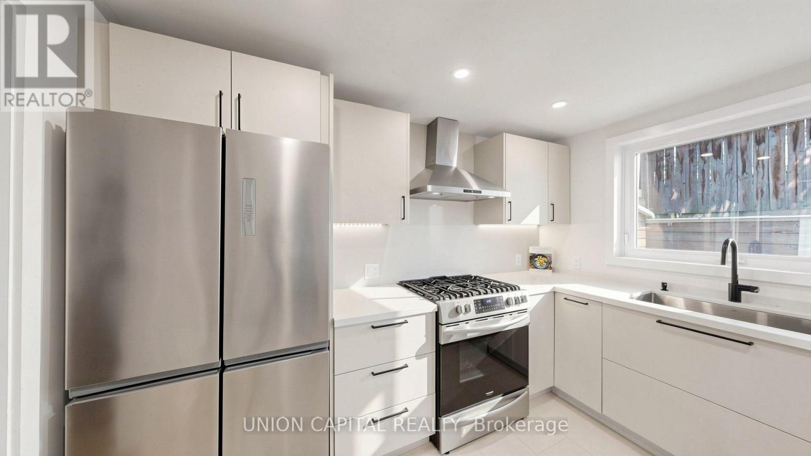 944 DUNDAS STREET E - 12