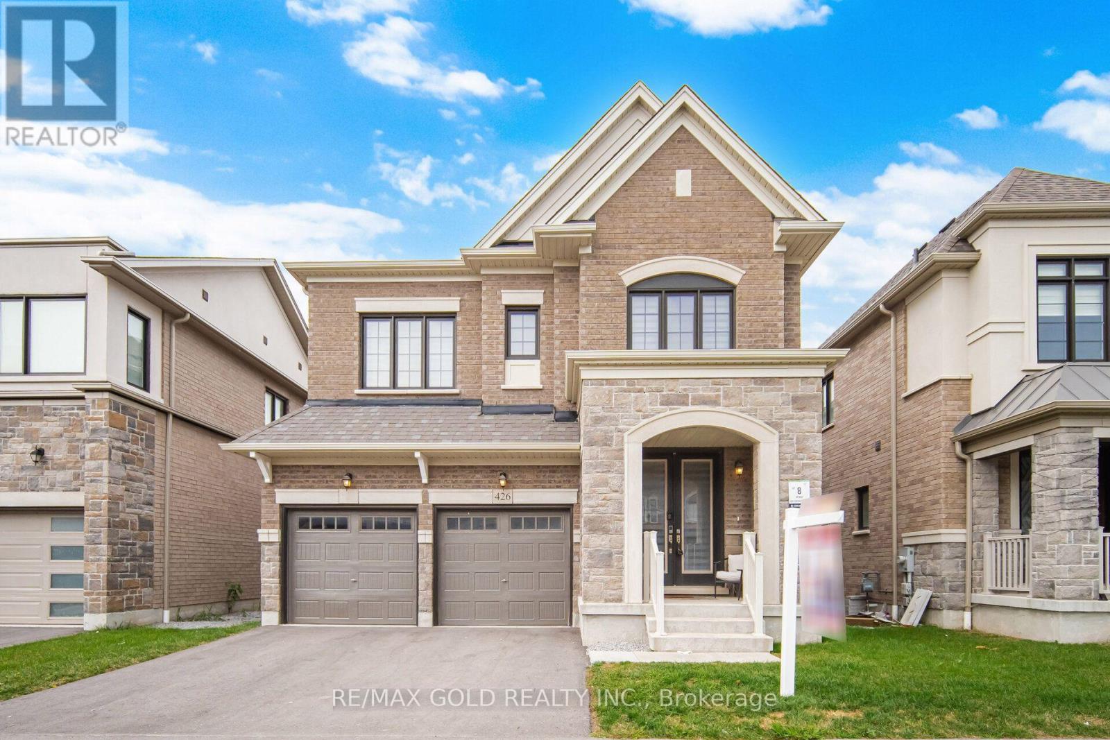 426 CORONATION ROAD - 1