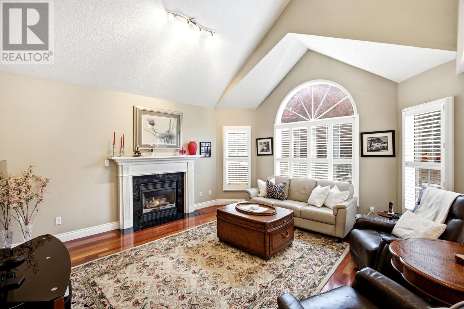 34 KENNETT DRIVE - 21