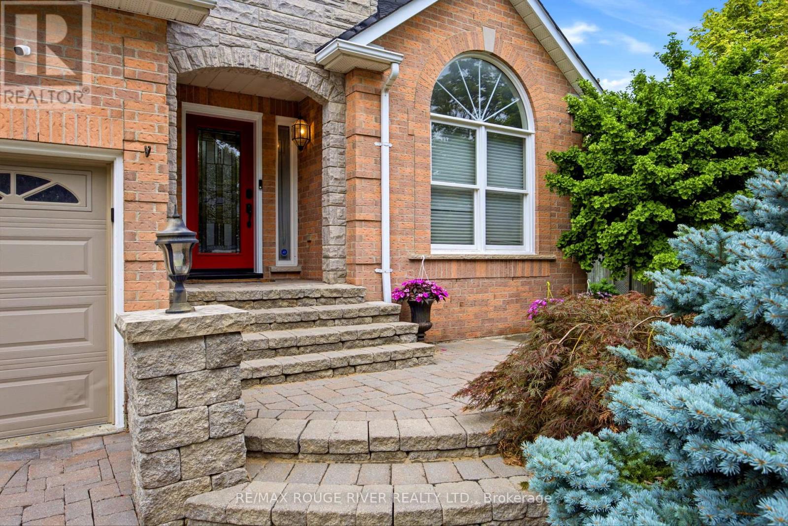 34 KENNETT DRIVE - 6