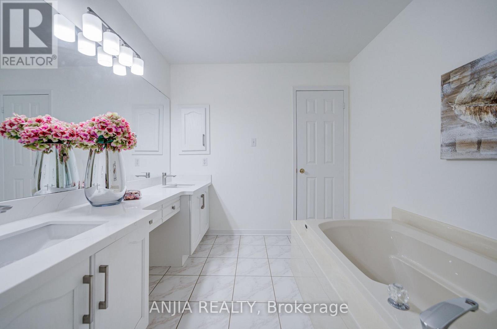 31 SHALLOWFORD COURT - 37