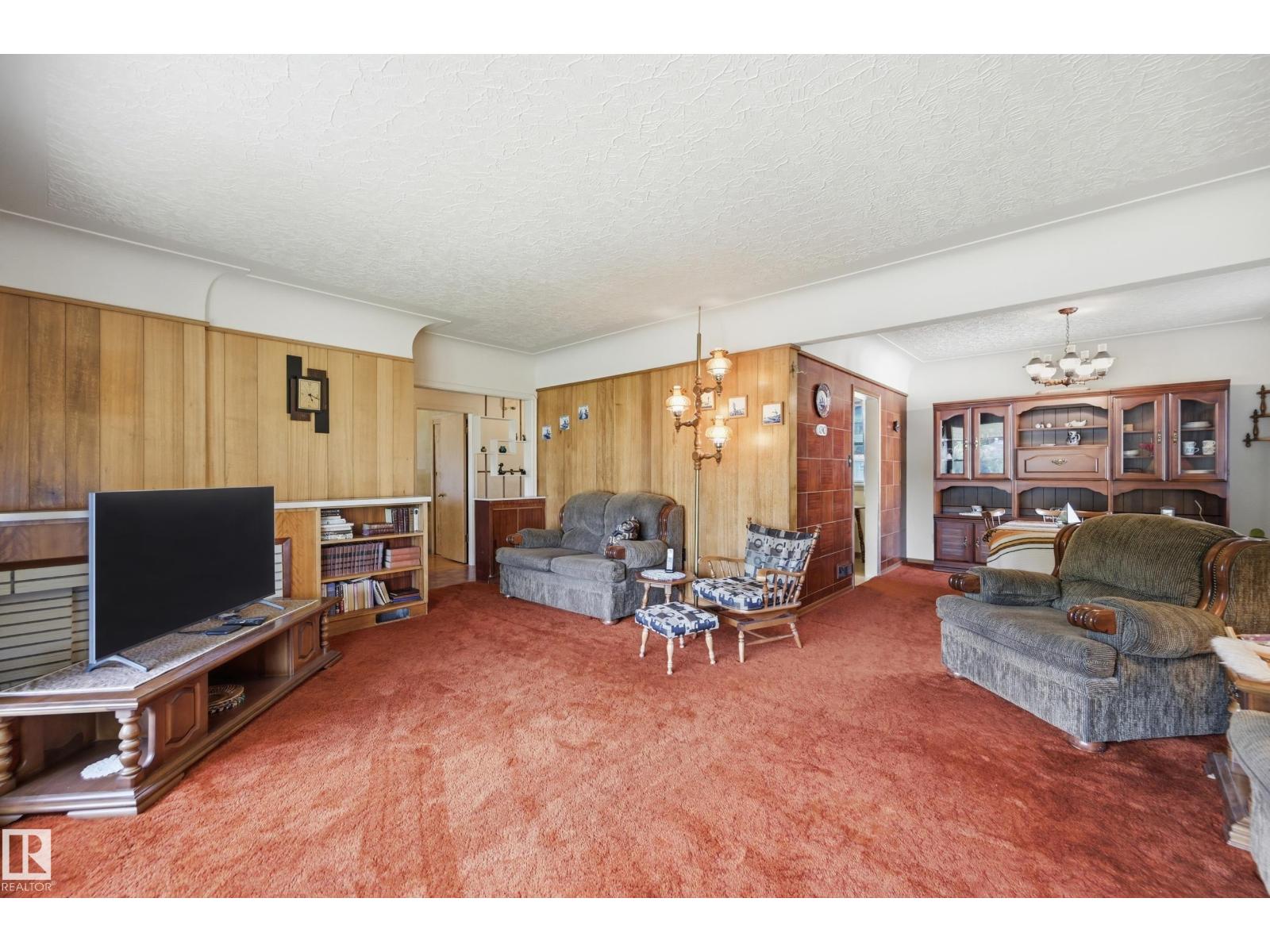 11310 110 Avenue NW - Photo 12