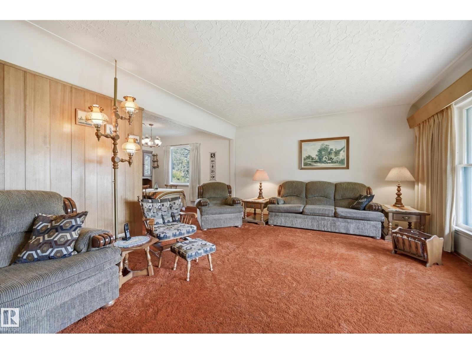 11310 110 Avenue NW - Photo 13