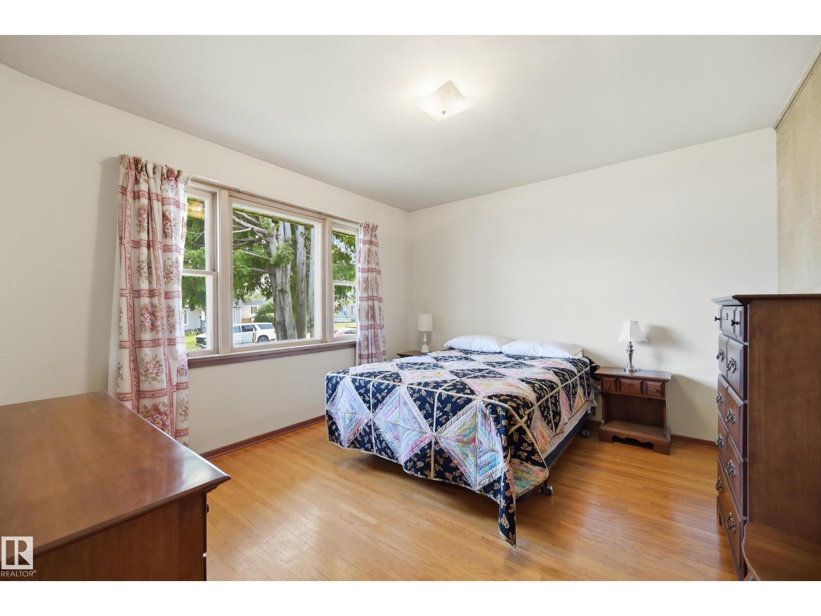 11310 110 Avenue NW - Photo 21