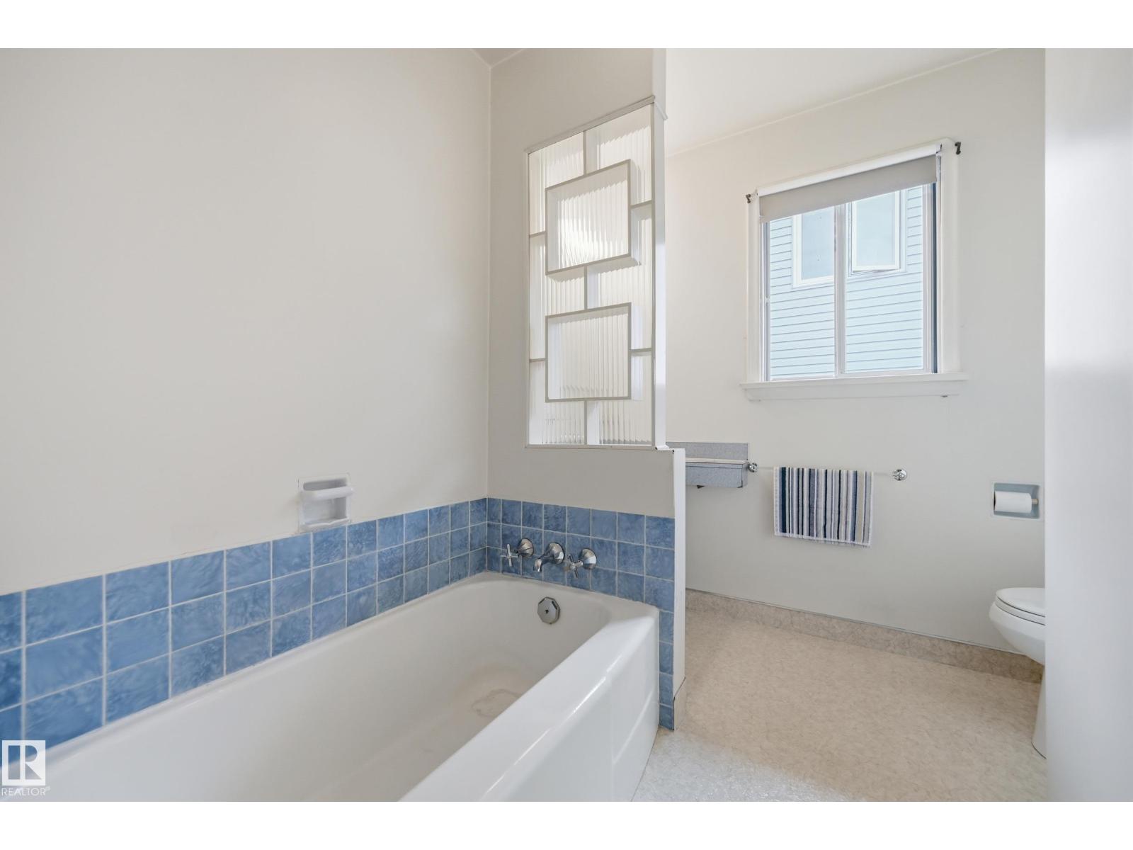 11310 110 Avenue NW - Photo 23