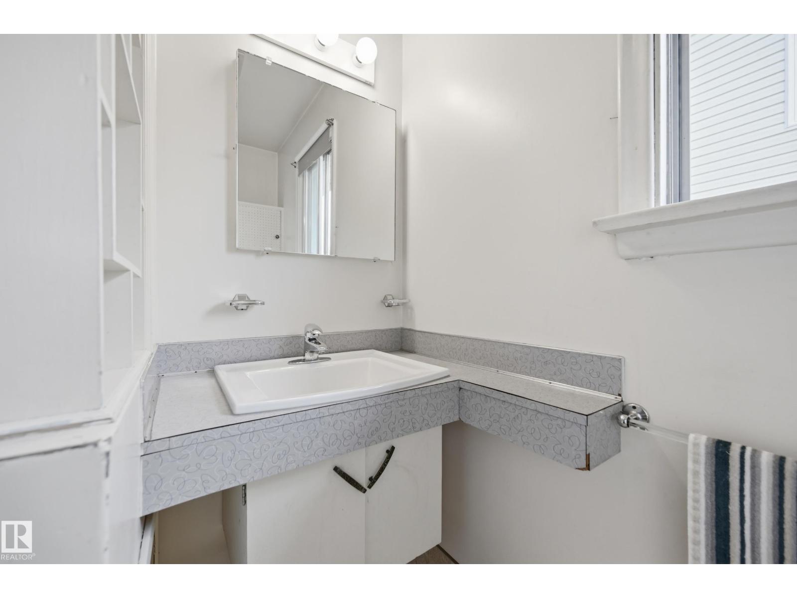 11310 110 Avenue NW - Photo 24