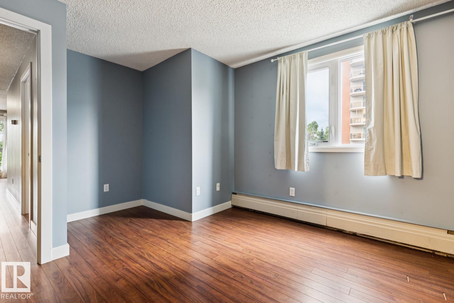 #408 9715 110 ST NW - 18