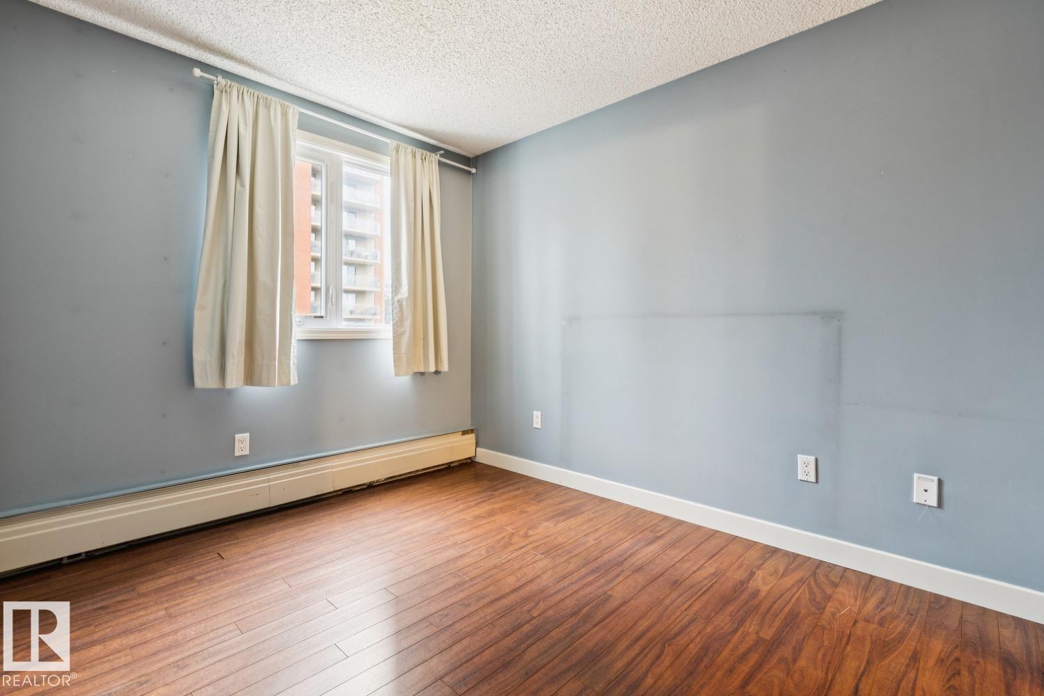 #408 9715 110 ST NW - 19