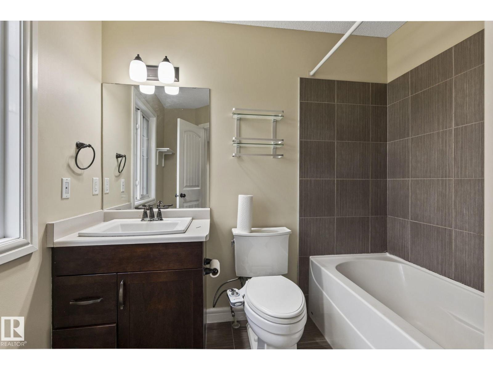 1209 30 AV NW - 16