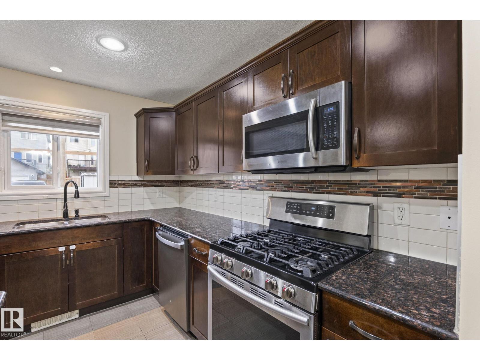 1209 30 Avenue NW - Photo 9