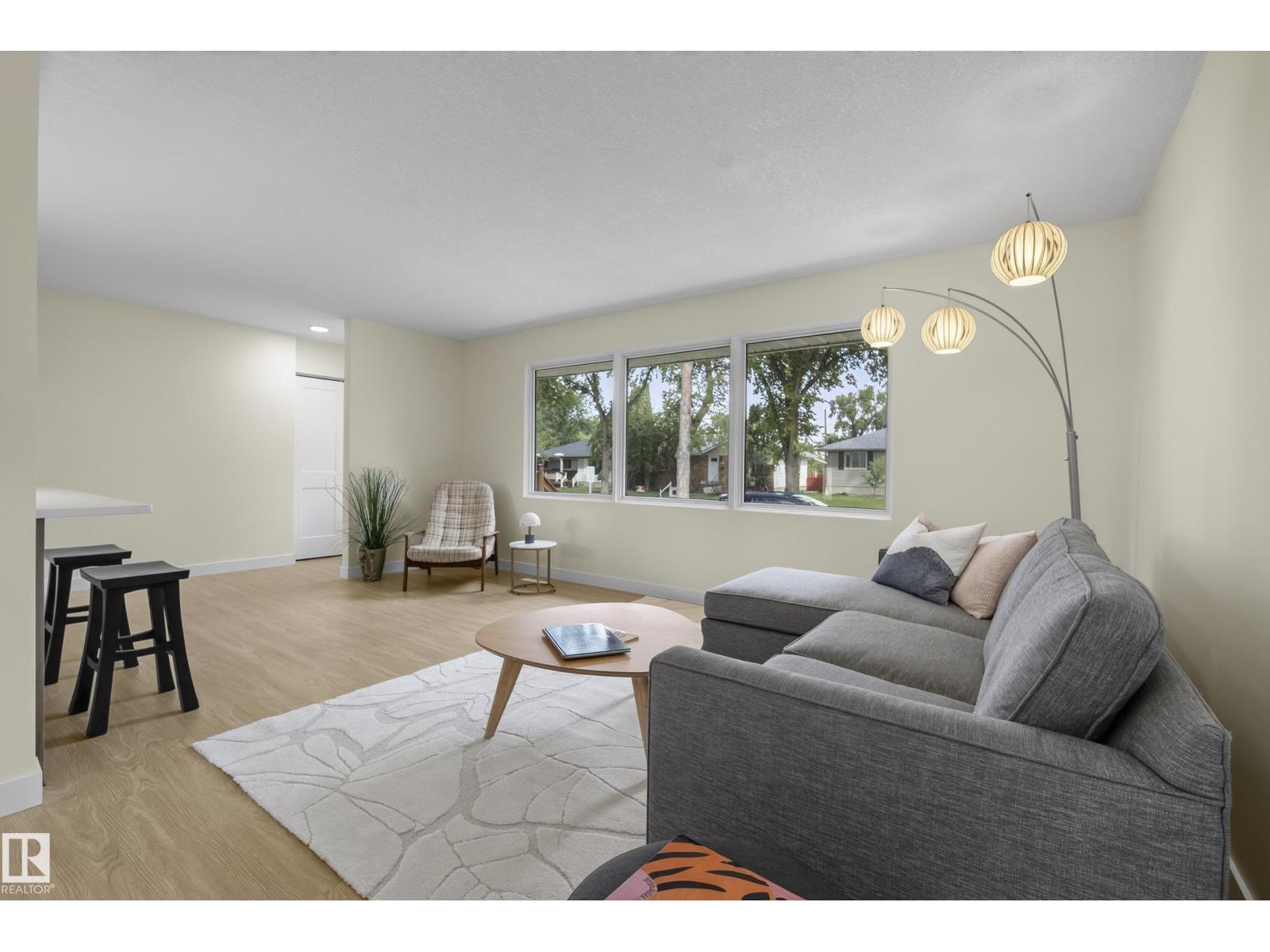 8715 64 AV NW - 10