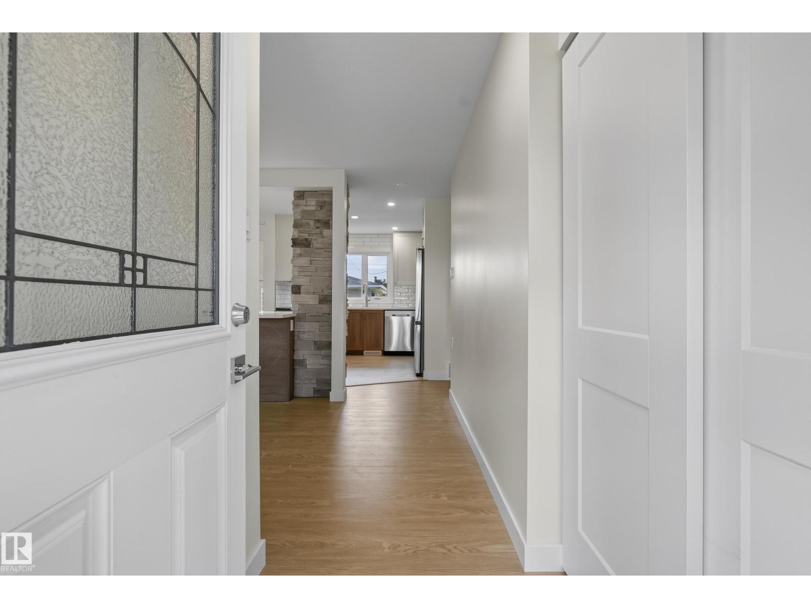 8715 64 AV NW - 6