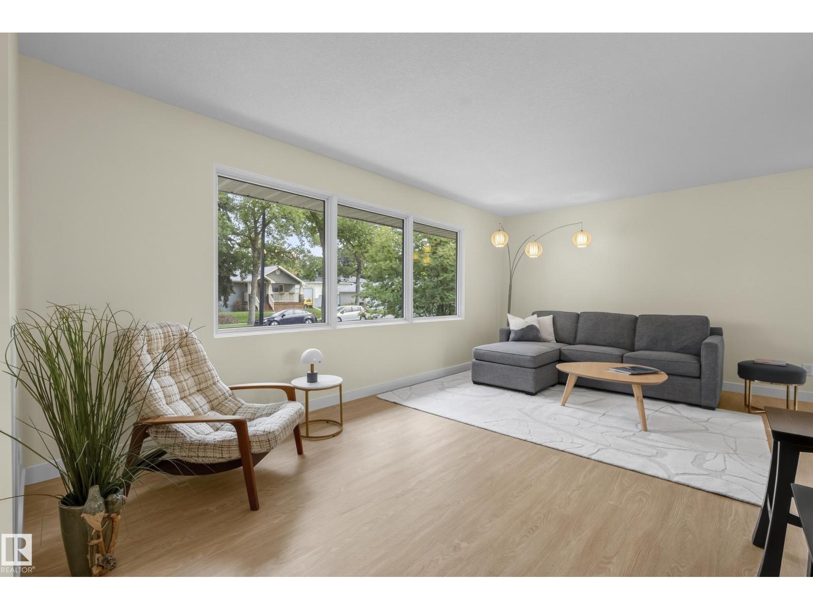 8715 64 AV NW - 9