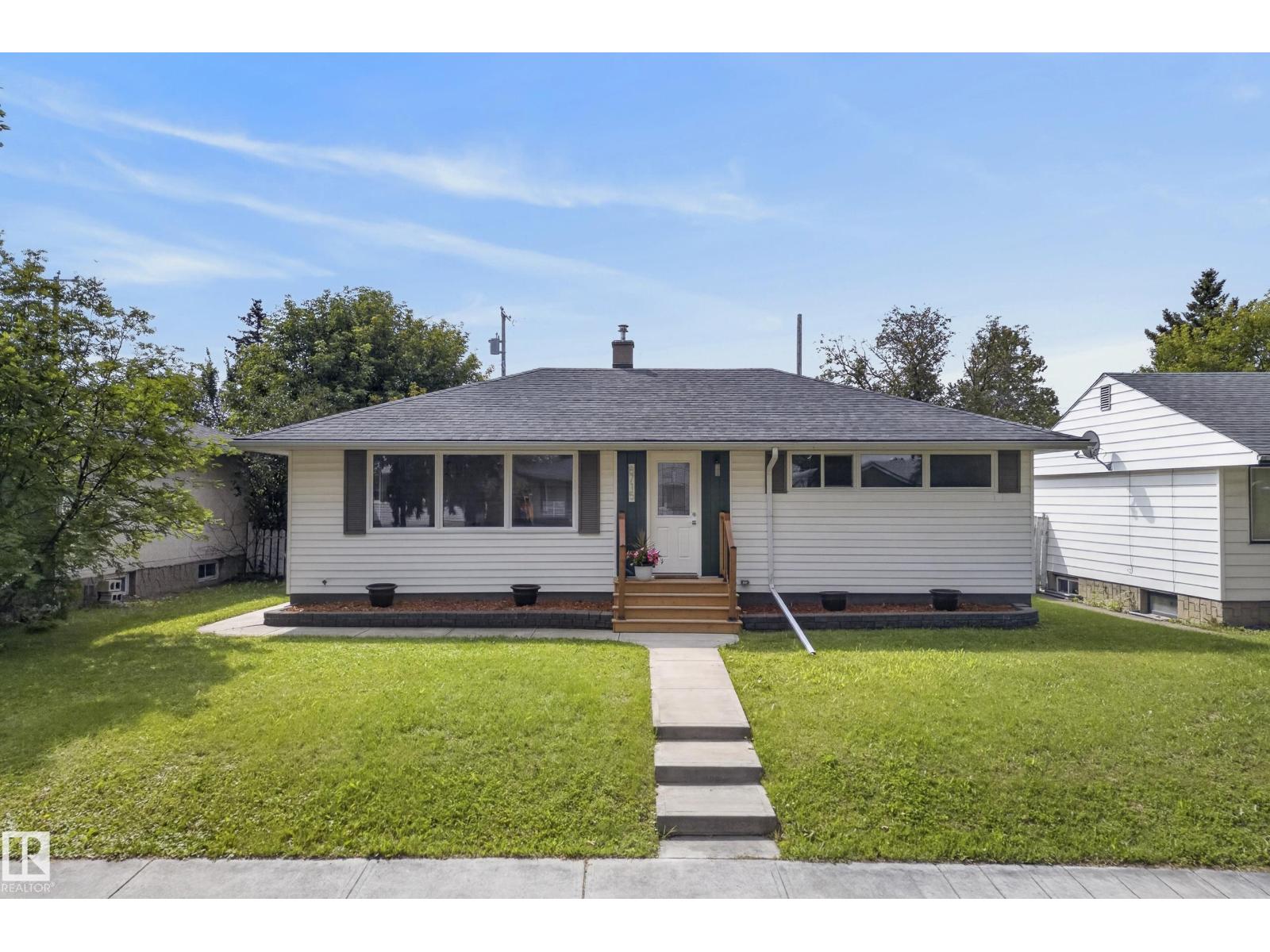 8715 64 AV NW - 1
