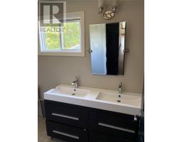338 Airport Heights Drive thumbnail 14