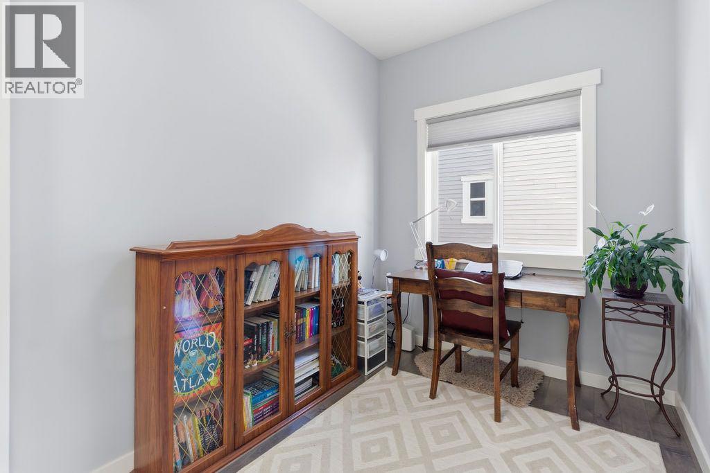 122 Ypres Green Southwest - Photo 9