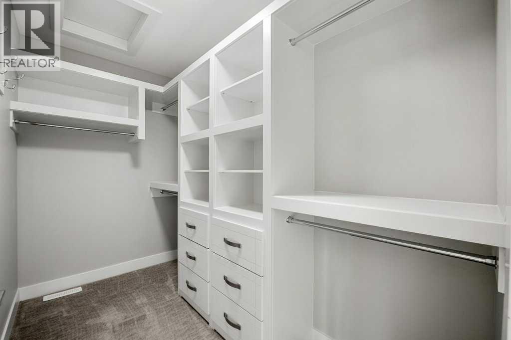 637 14 Avenue NE - Image 21
