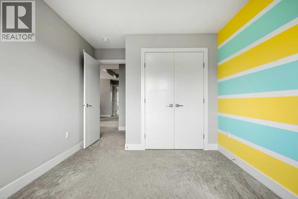 637 14 Avenue NE - Image 25