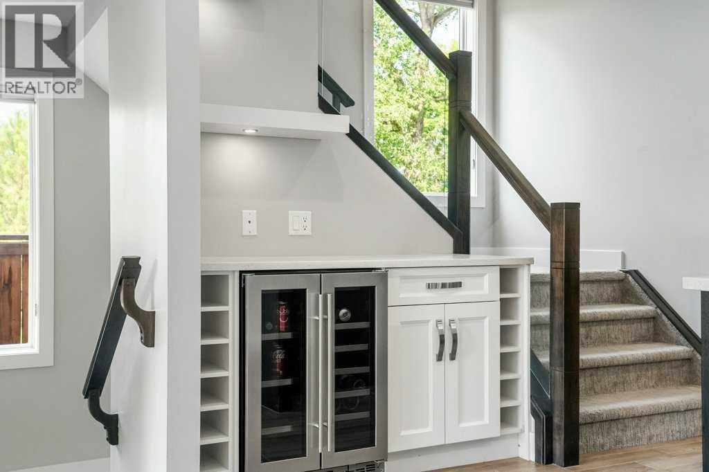 637 14 Avenue NE - Image 8