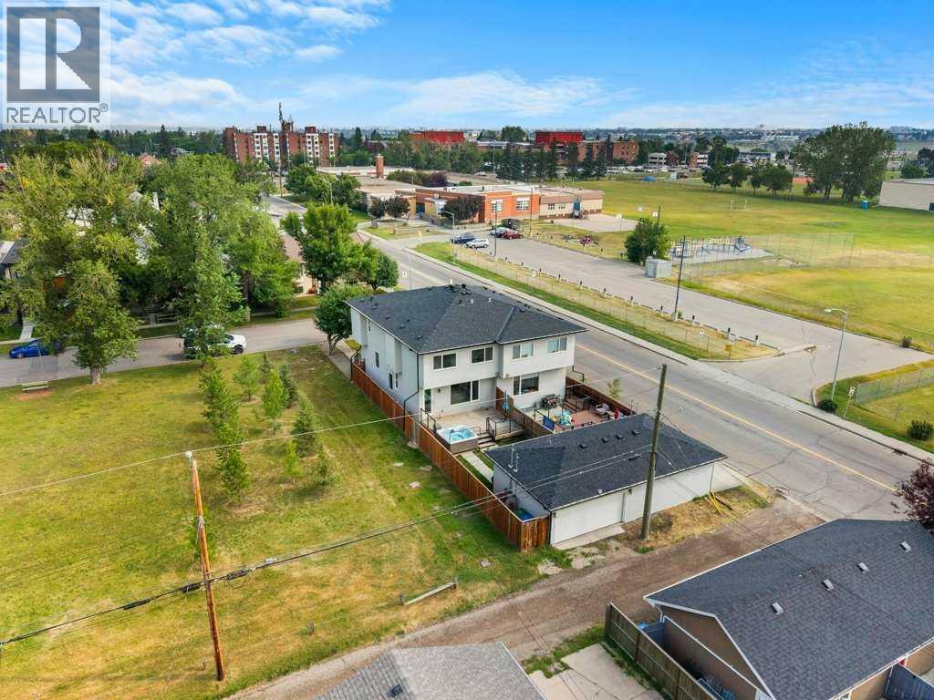 637 14 Avenue NE - Image 46