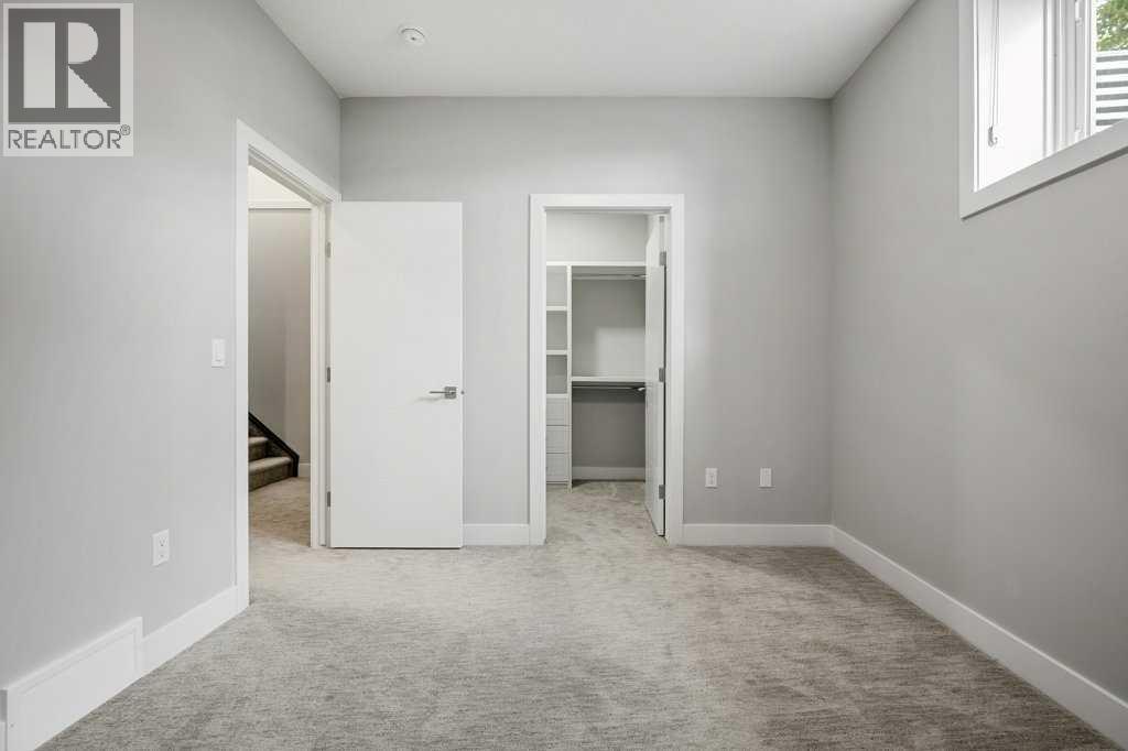 637 14 Avenue NE - Image 35
