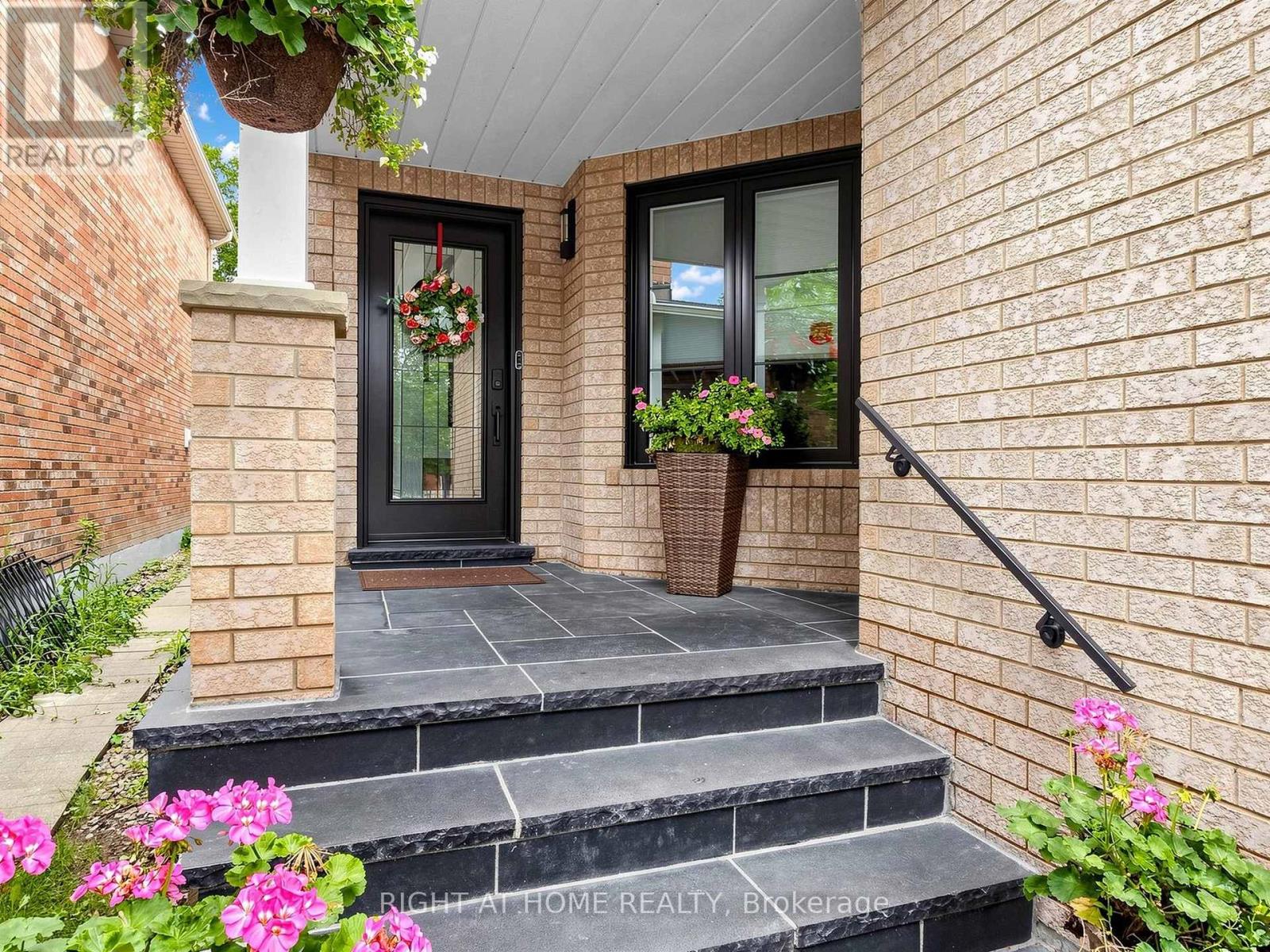 161 AUSTIN PAUL DRIVE N - 3