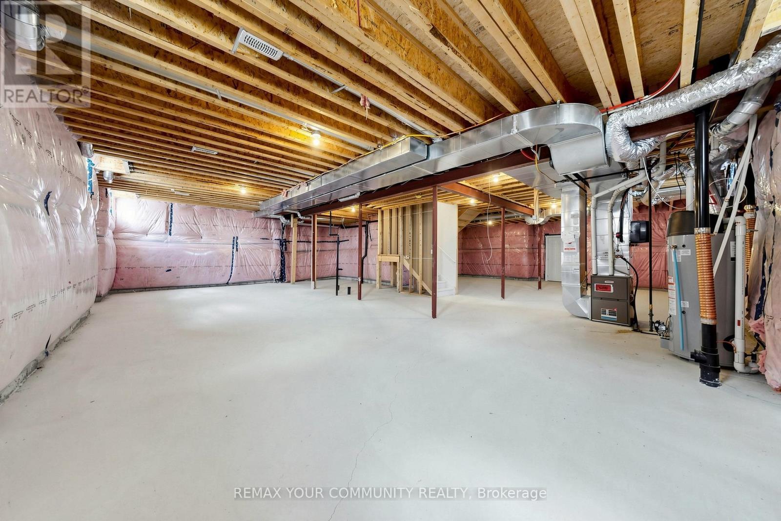 33 LORRAIN HAND CRESCENT - Image 26