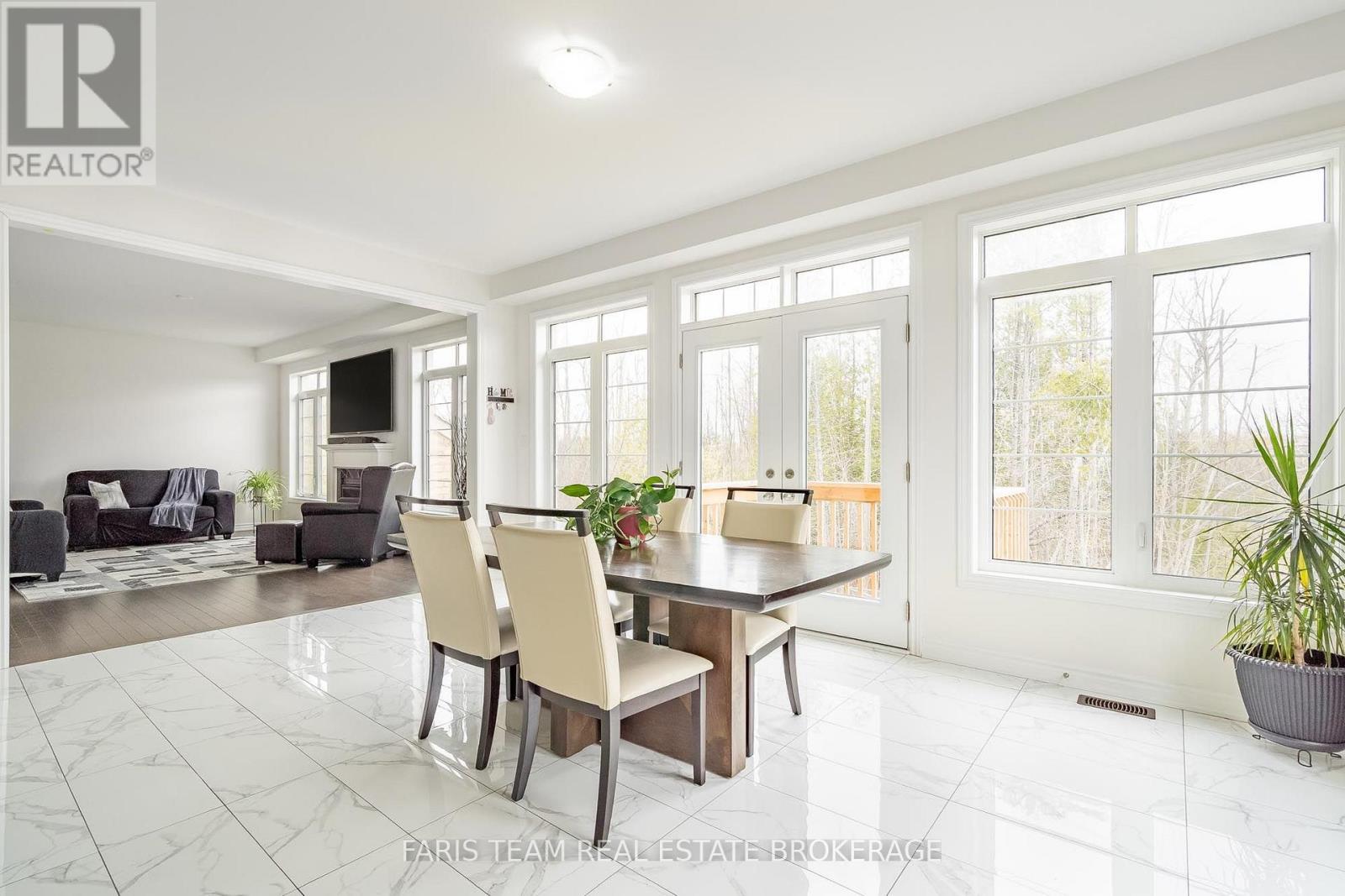 2263 LOZENBY STREET - 12