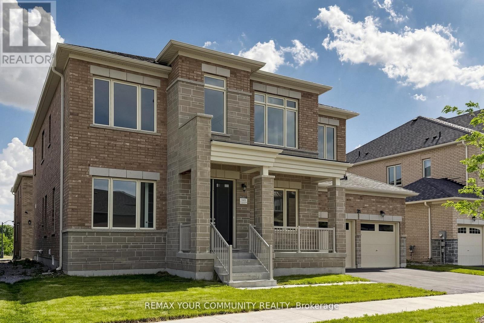 31 LORRAIN HAND CRESCENT - 2