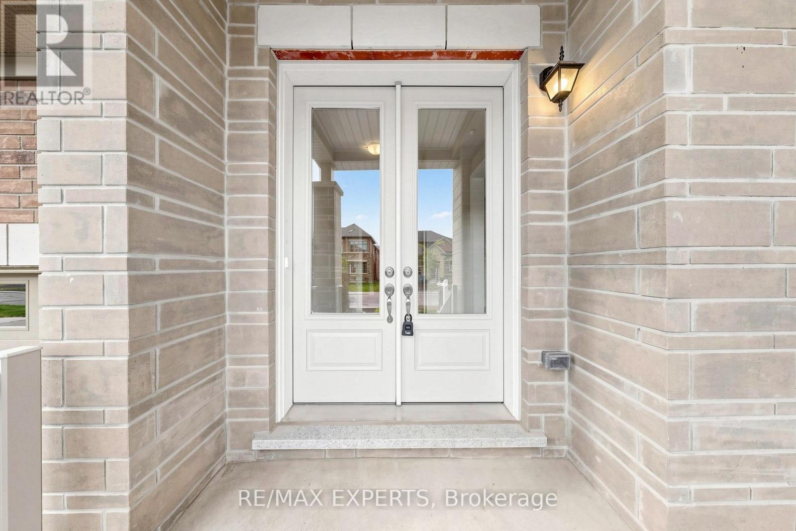 60 BUD LEGGETT CRESCENT - 5