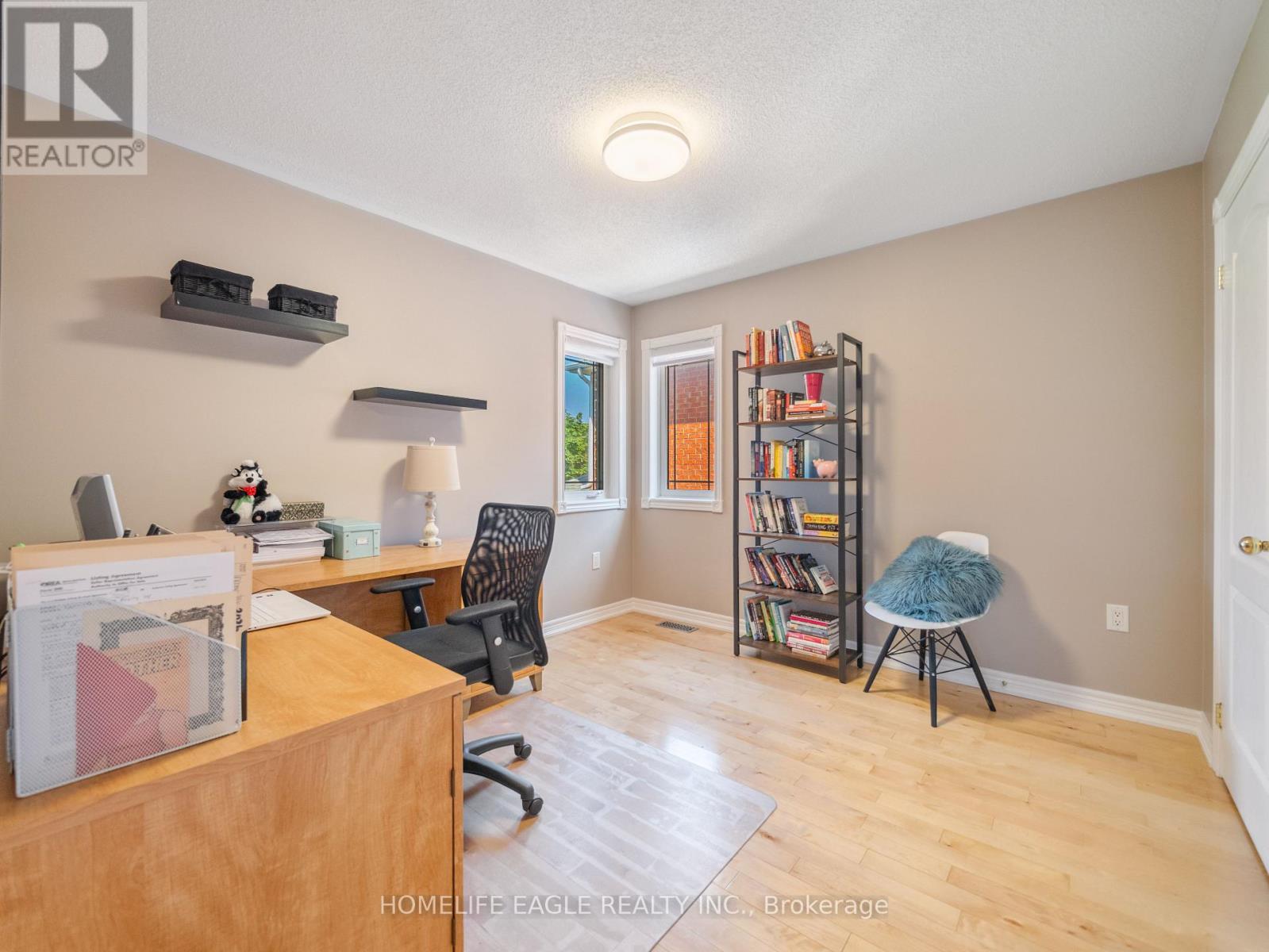 25 MEADOWVIEW DRIVE - 13