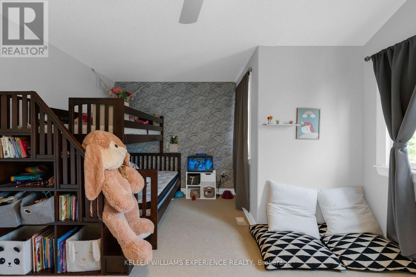 53 SOVEREIGN'S GATE - Image 18