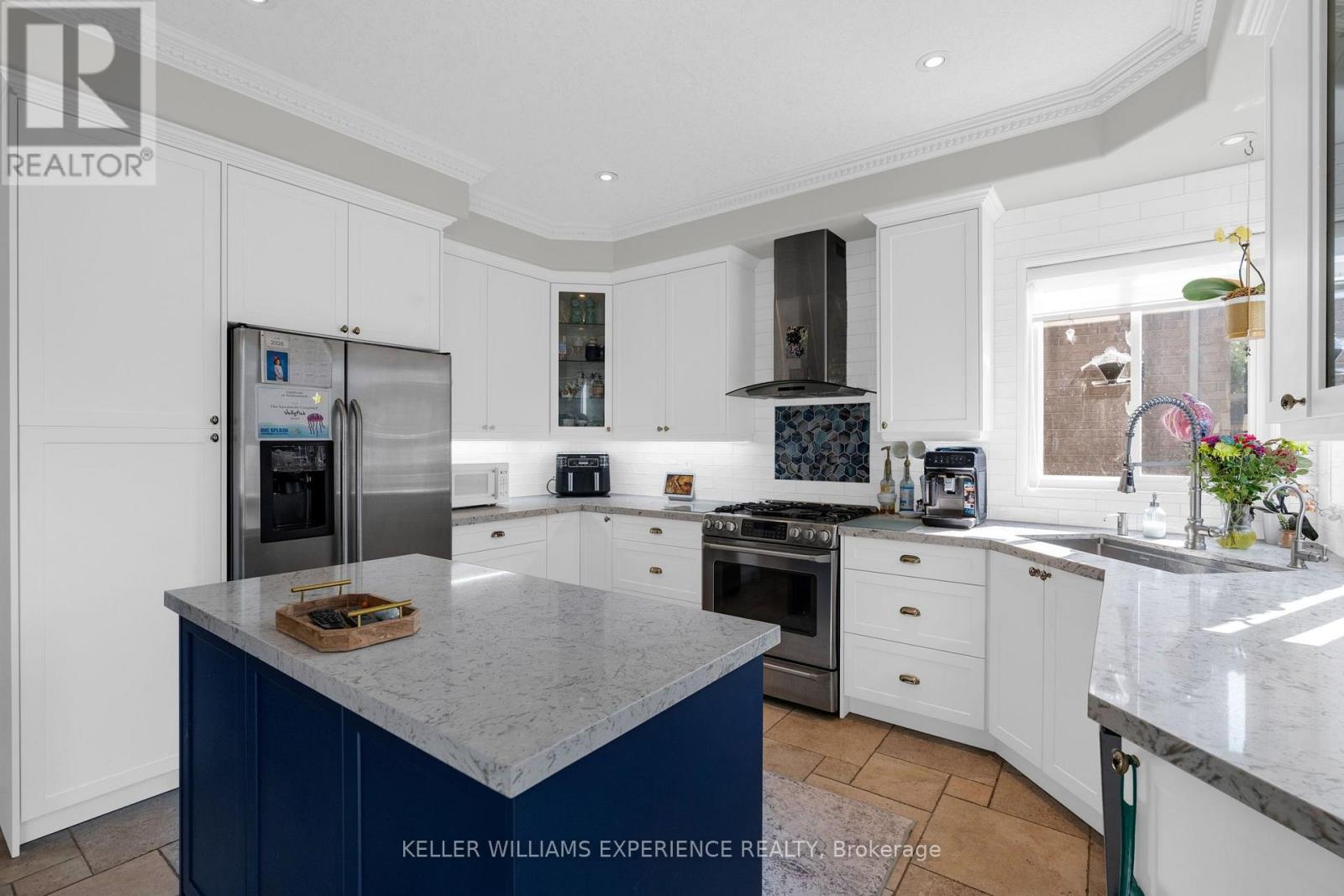 53 SOVEREIGN'S GATE - Image 7