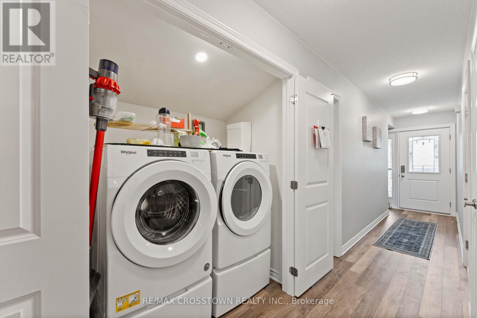 70 IVY CRESCENT - 6