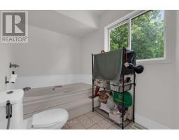 Bedroom 2 - 468 Grove Street E, Barrie, ON L4M5W3 Photo 11