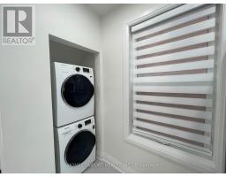 Bathroom - Main - 20 St Clair Gardens, Toronto, ON M6E3V4 Photo 6