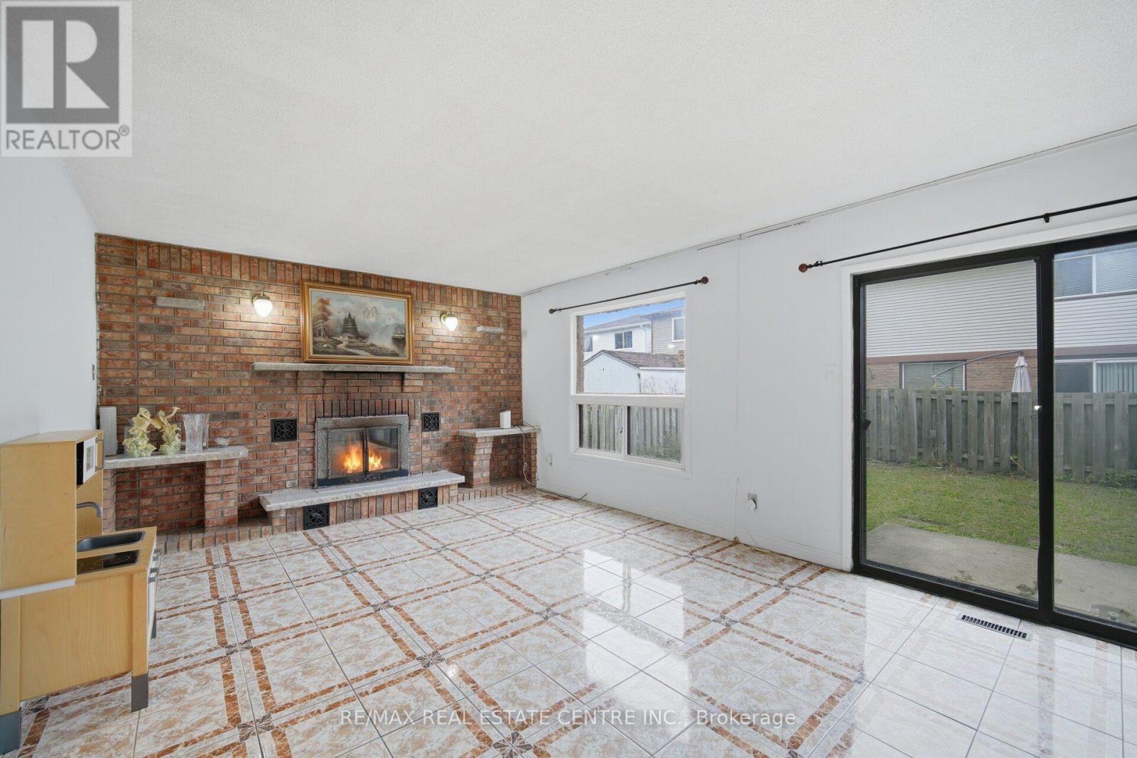 13 DAFOE CRESCENT - Image 34