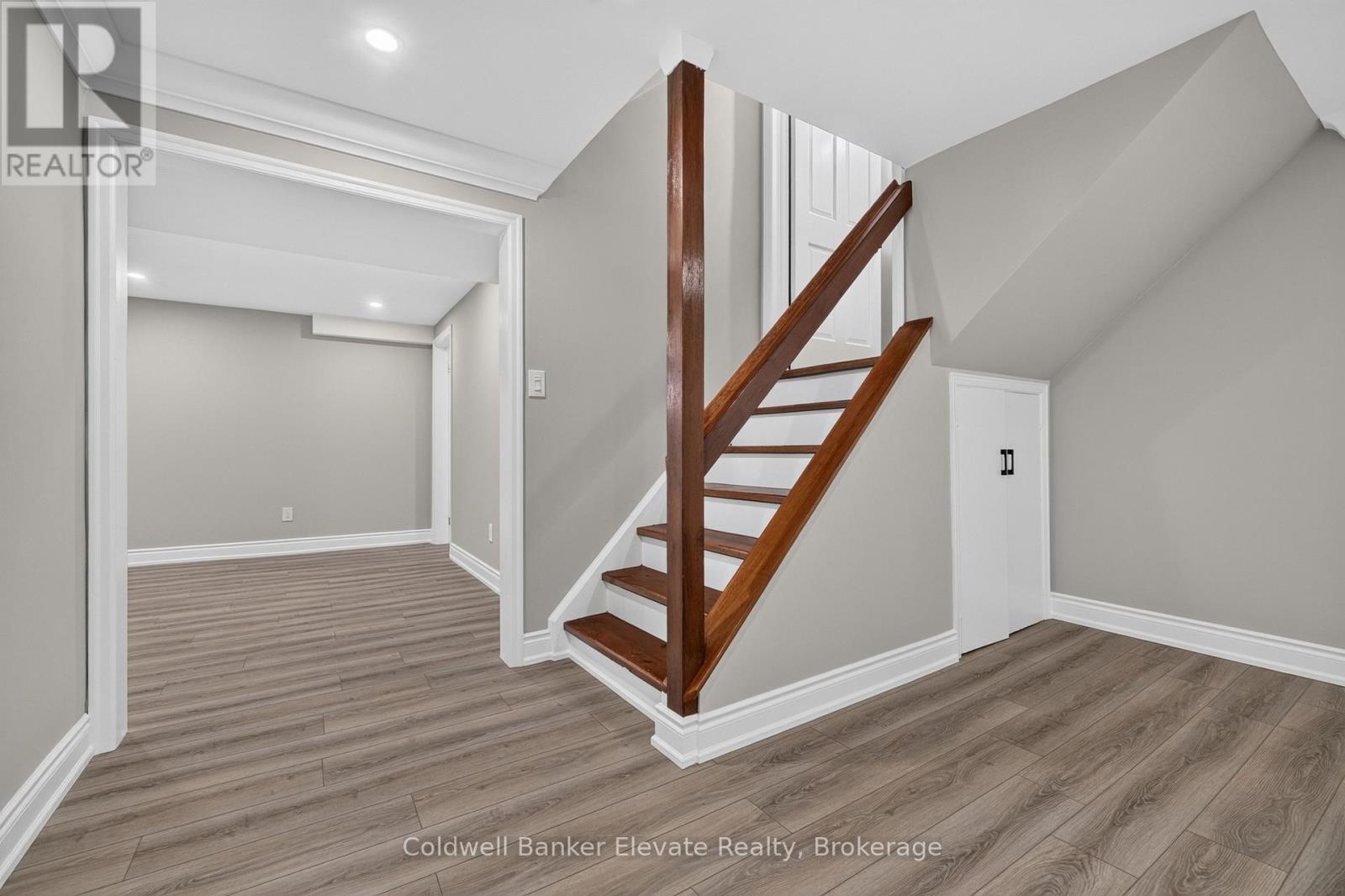 1677 SHERWOOD FORREST CIRCLE - Image 32