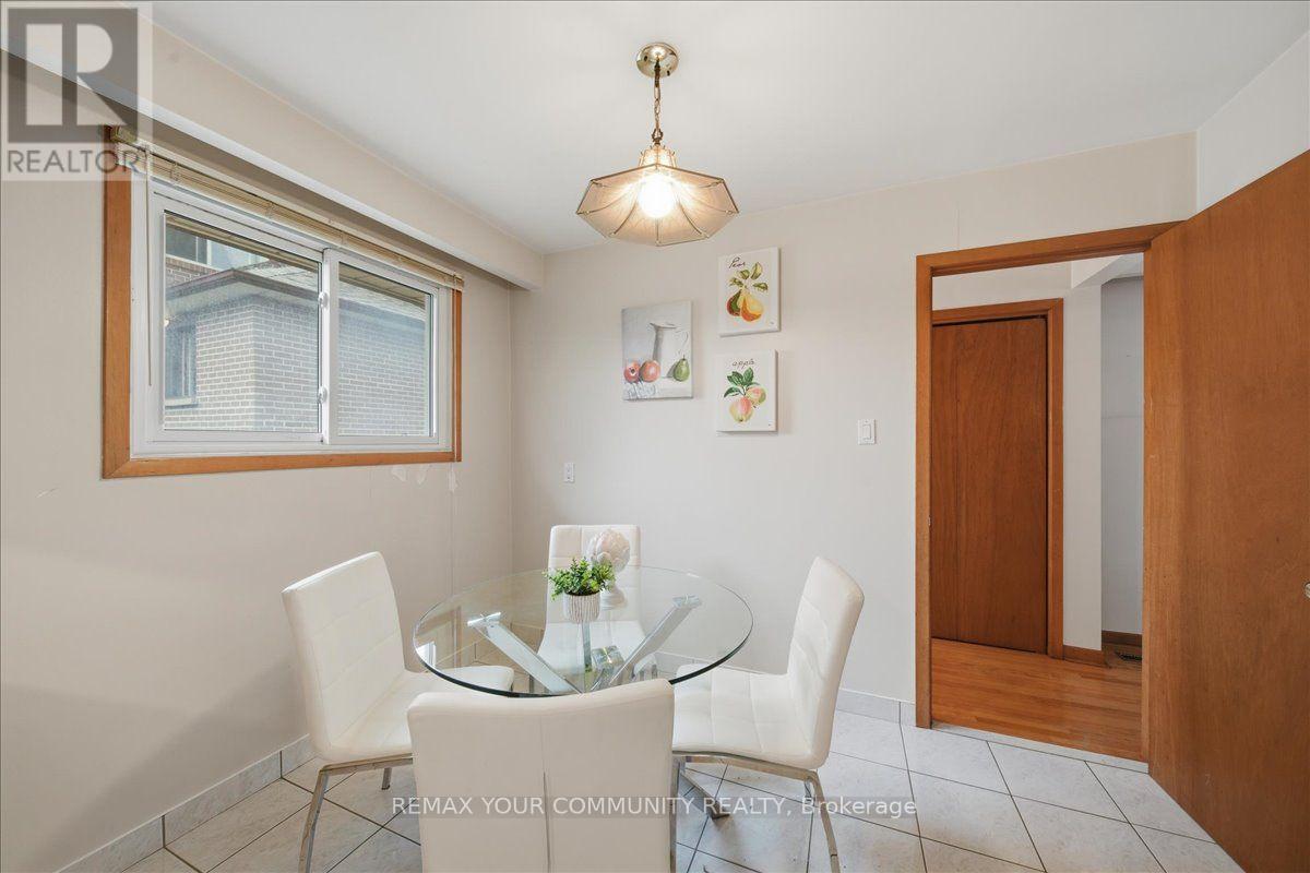 9 HISEY CRESCENT - 11