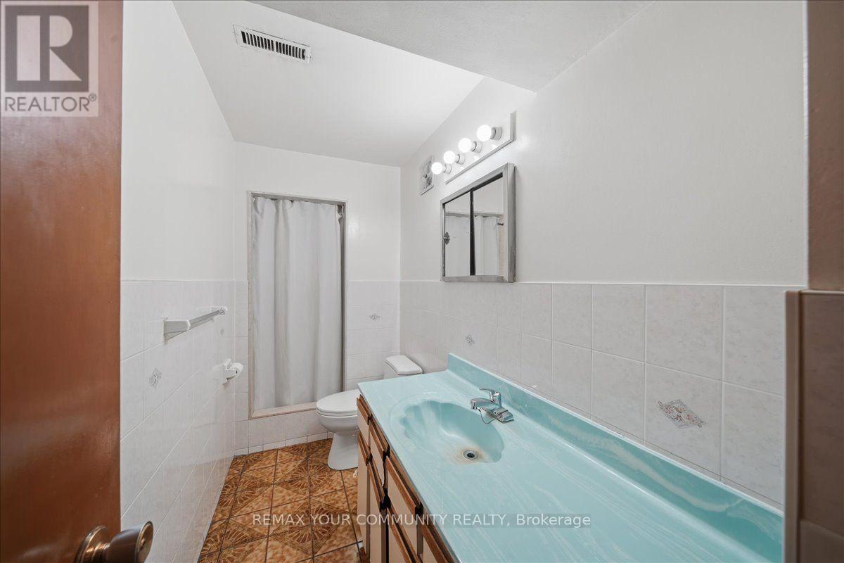 9 HISEY CRESCENT - 23